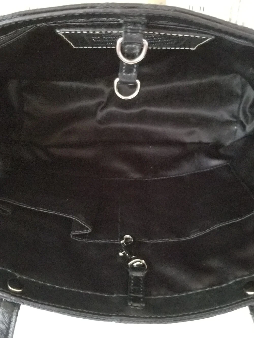 Coach bag has